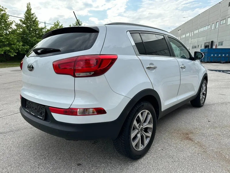 Kia Sportage 1.6i Фабрична ГАЗ/Фейслифт Image 4